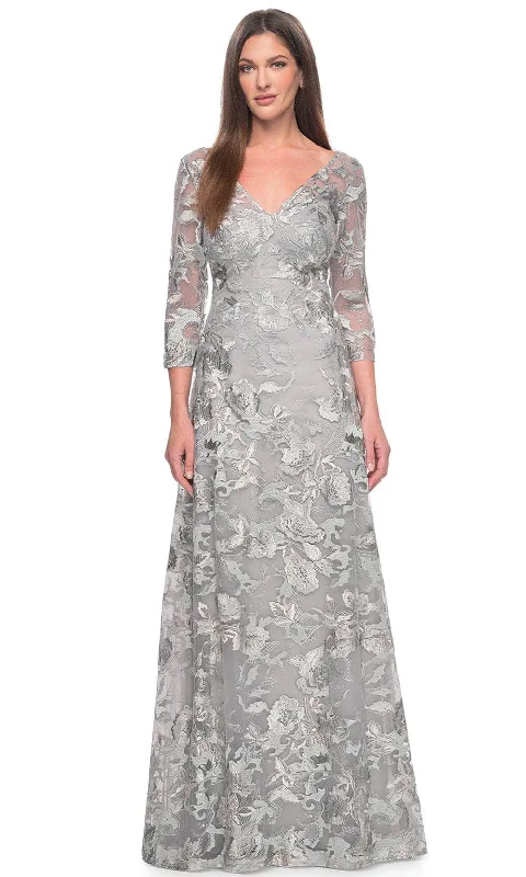 La Femme 30062 - Embroidered Quarter Sleeve Prom Gown